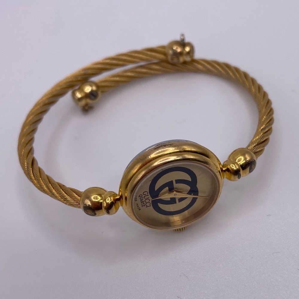 Gucci Bangle Watch 2047L Quartz Watch - Picture 4 of 12